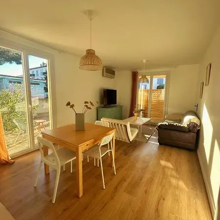Apartament Grand T2 Avec Jardin A 10mn Des Plages