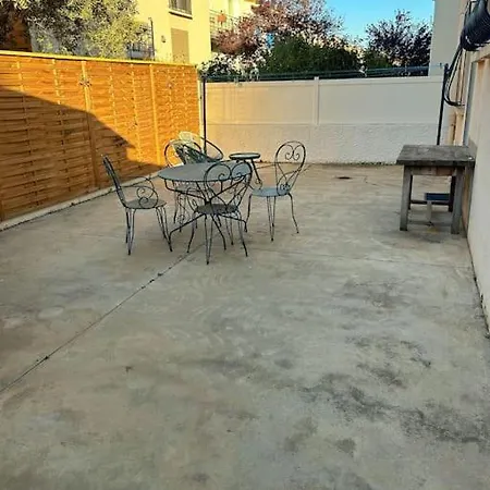 Grand T2 Avec Jardin A 10mn Des Plages Perpignan