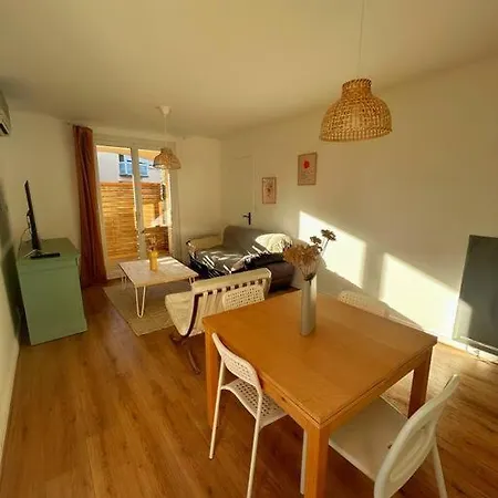 Apartament Grand T2 Avec Jardin A 10mn Des Plages *