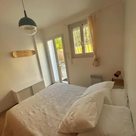 Apartament Grand T2 Avec Jardin A 10mn Des Plages